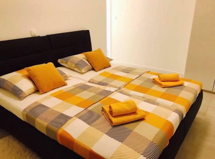 Apartment Julia Τρογκίρ Εξωτερικό φωτογραφία